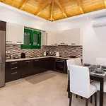 Family House, Individual And Fully Equipped House *